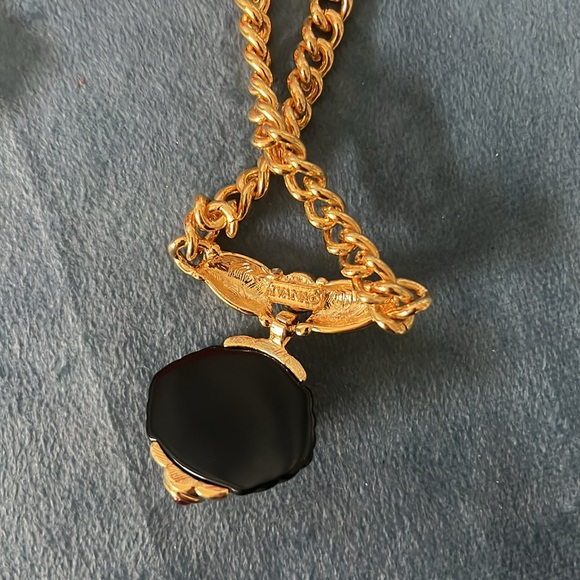 Ivana necklace and brooch set - Picture 2 of 5